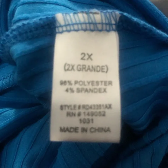 Dress 🆓 - Picture 4 of 5